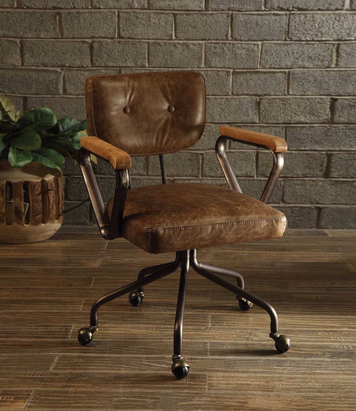 24" X 25" X 32" Vintage Whiskey Leather Office Chair