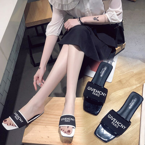 Luxury Design Women Rhinestone Letters Summer Flat Heels Slippers 2023 Outdoor Trend Ladies Slides Glitter Female Beach Slippers